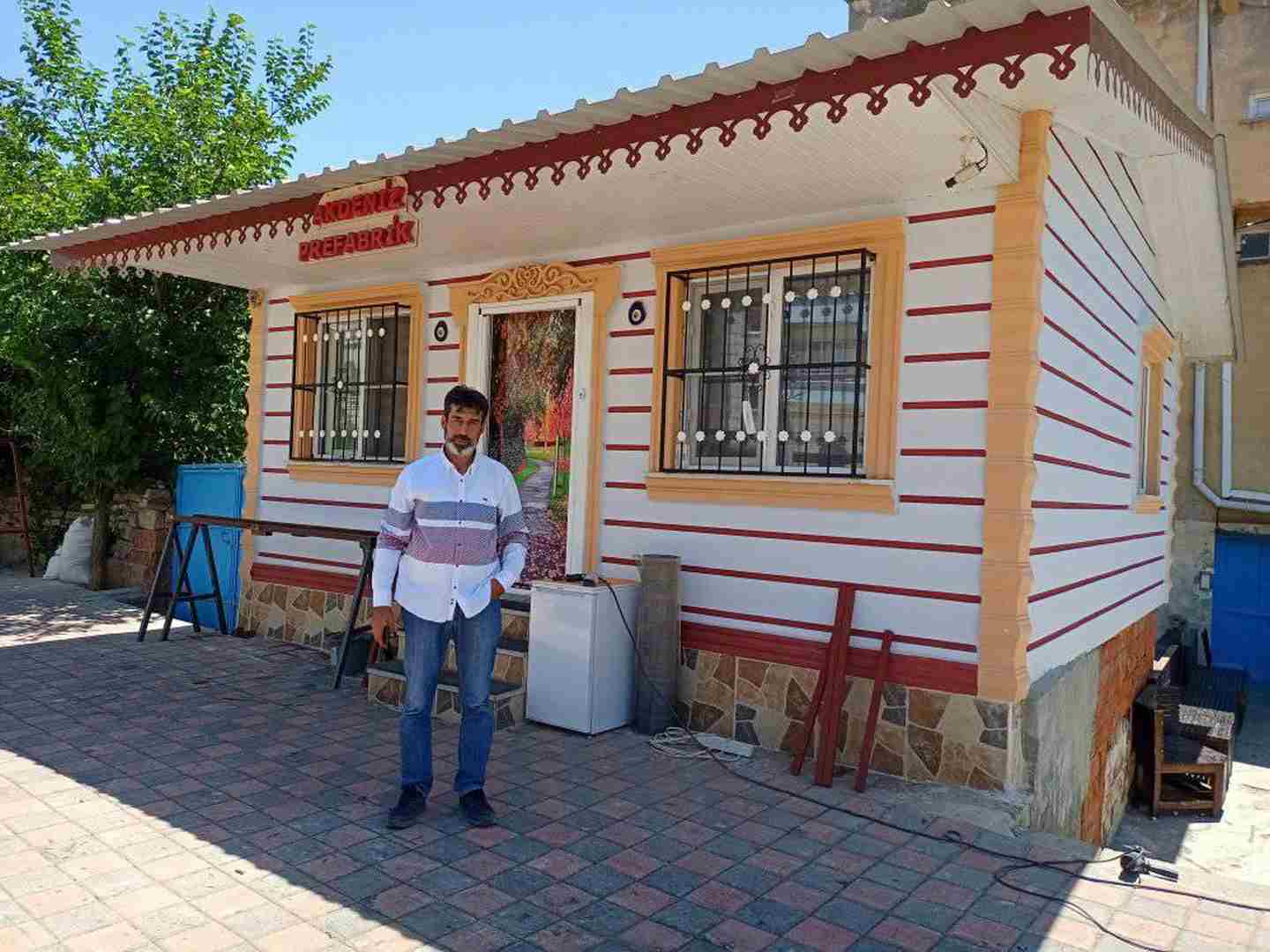 Başarılı esnaf Dicle’de prefabrik konut üretiyor