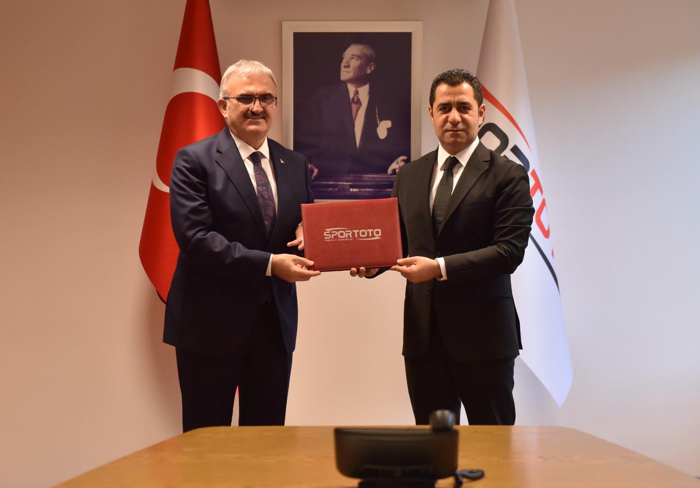 Eğil İlçesine sentetik çim halı saha yapılacak