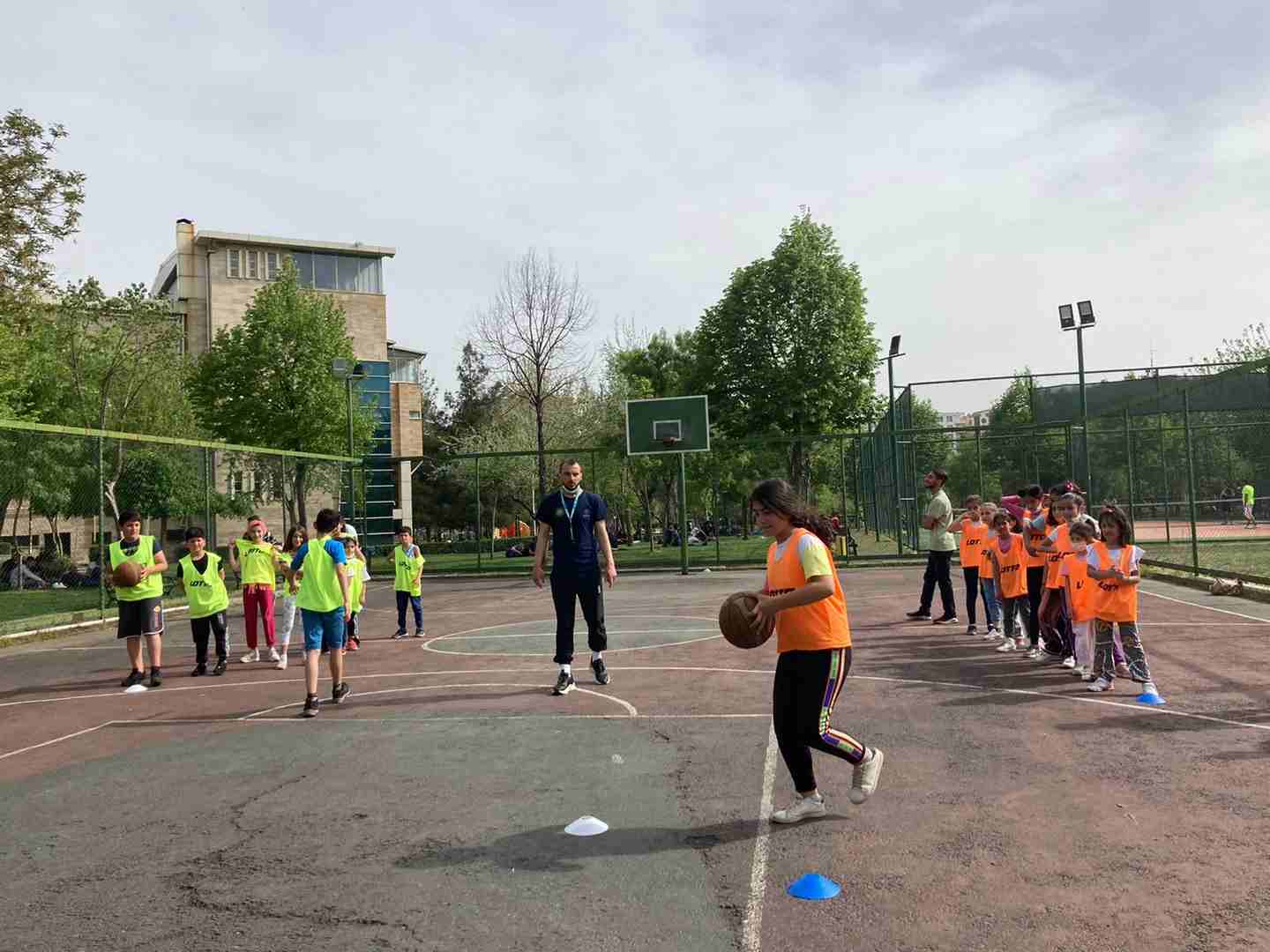 BÜYÜKŞEHİR BELEDİYESİ SPOR ETKİNLİK VE KURSLARINA YENİDEN BAŞLADI