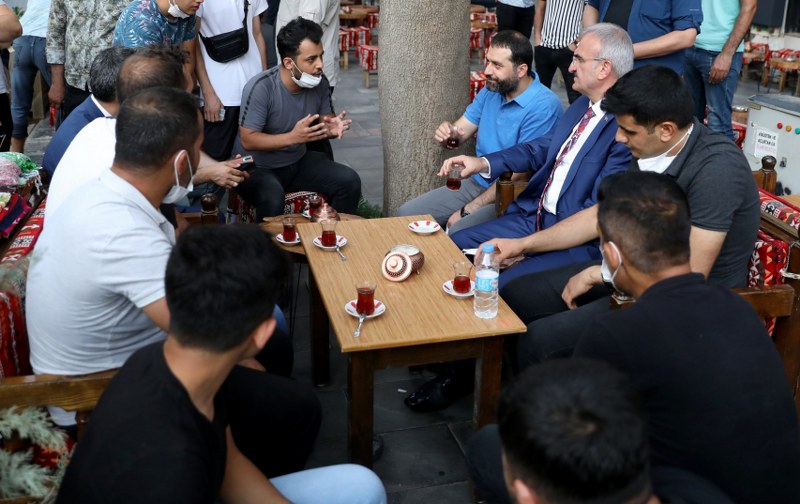 VALİ KARALOĞLU, SANAT SOKAĞINI ZİYARET ETTİ