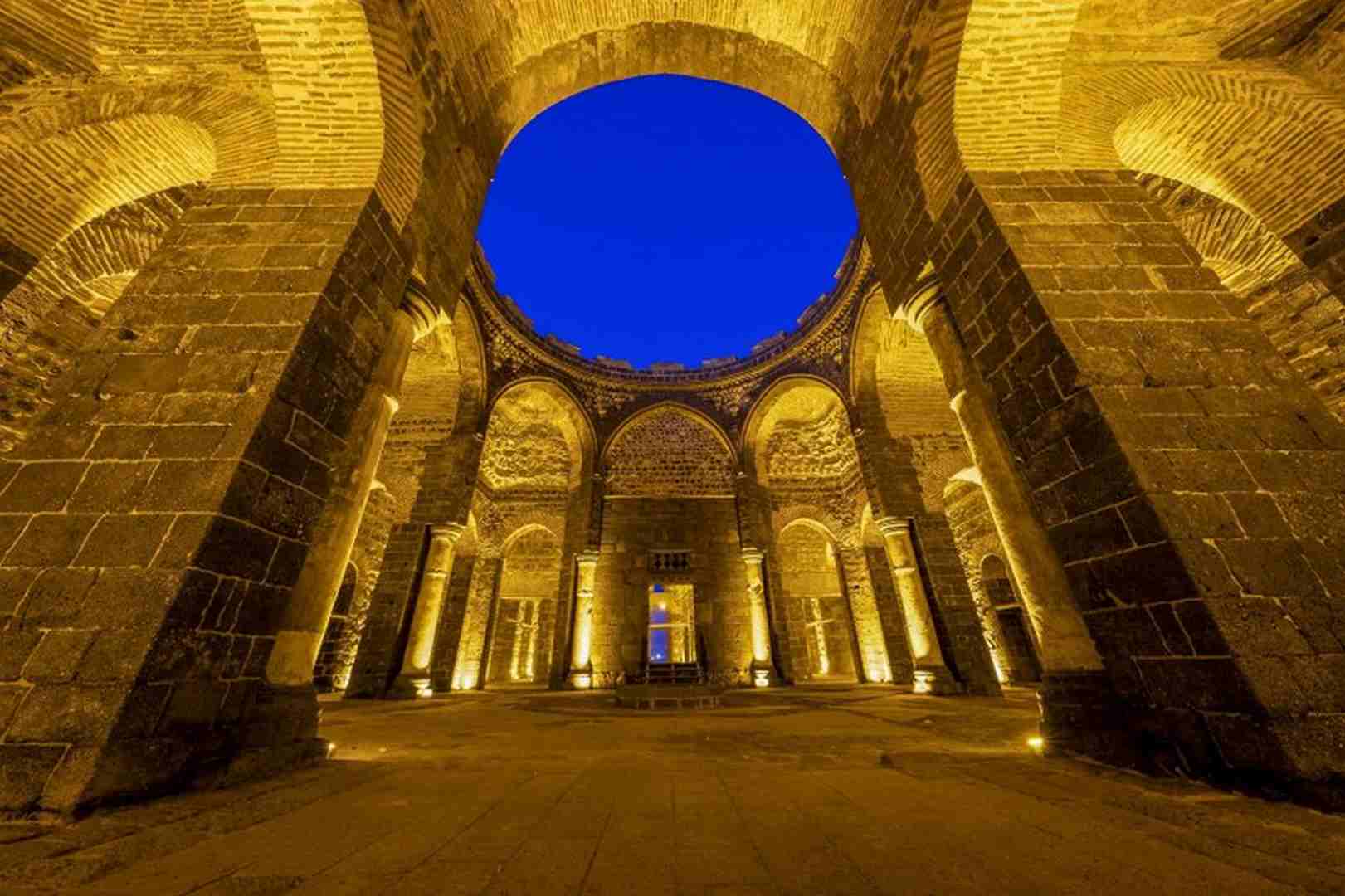 RESTORASYONU TAMAMLANAN SAİNT GEORGE KİLİSESİ SANATSEVERLERİ AĞIRLAYACAK