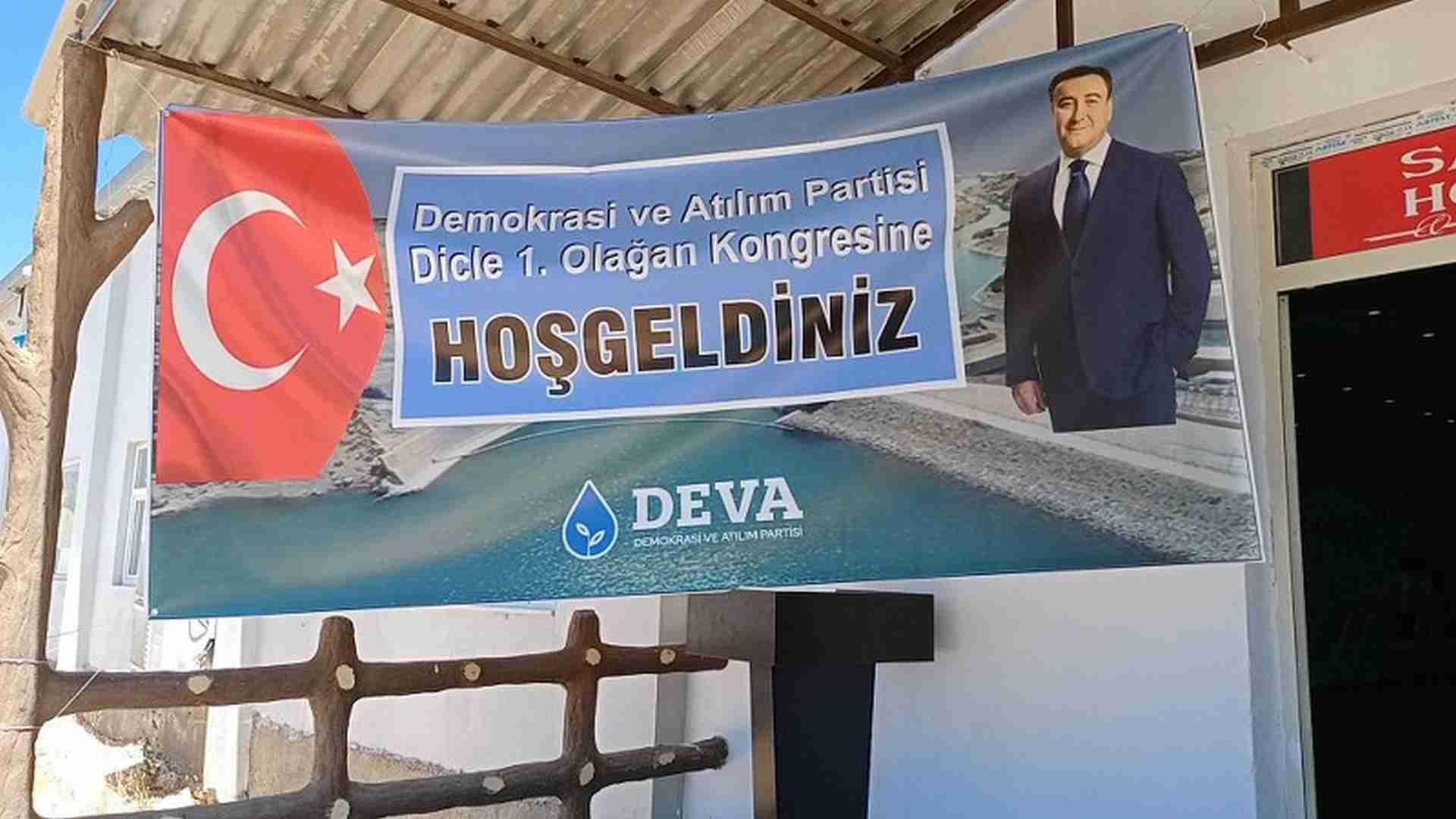 DEVA PARTİSİ DİCLE İLÇE KONGRESİNDE BAŞKAN REMZİ AKSAL GÜVEN TAZELEDİ