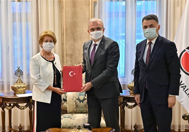 HAYIRSEVERLERİN EĞİTİME KATKISI ARTARAK DEVAM EDİYOR