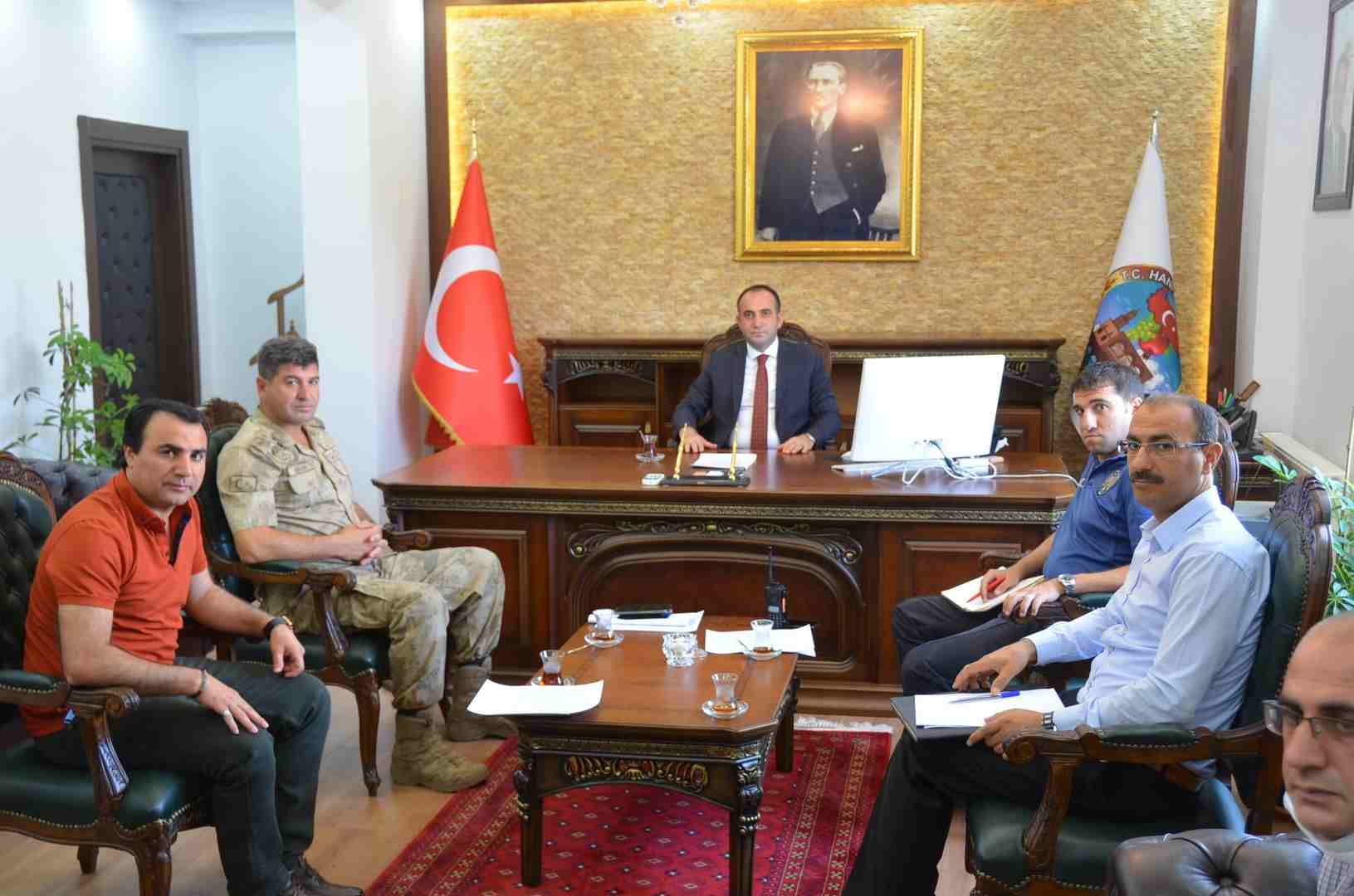 HANİ’DE 15 TEMMUZ DEMOKRASİ VE MİLLİ BİRLİK GÜNÜ İSTİŞARE TOPLANTISI GERÇEKLEŞTİRİLDİ