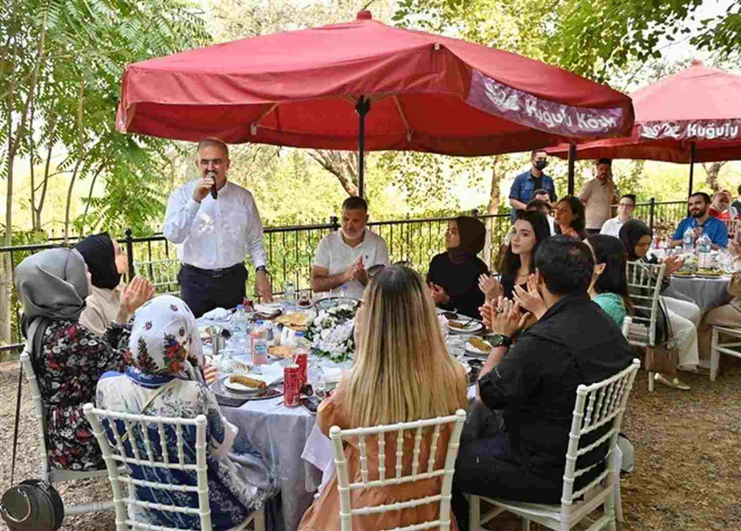 VALİ KARALOĞLU 81 İLİMİZDEN 81 GENCİMİZİ AĞIRLADI