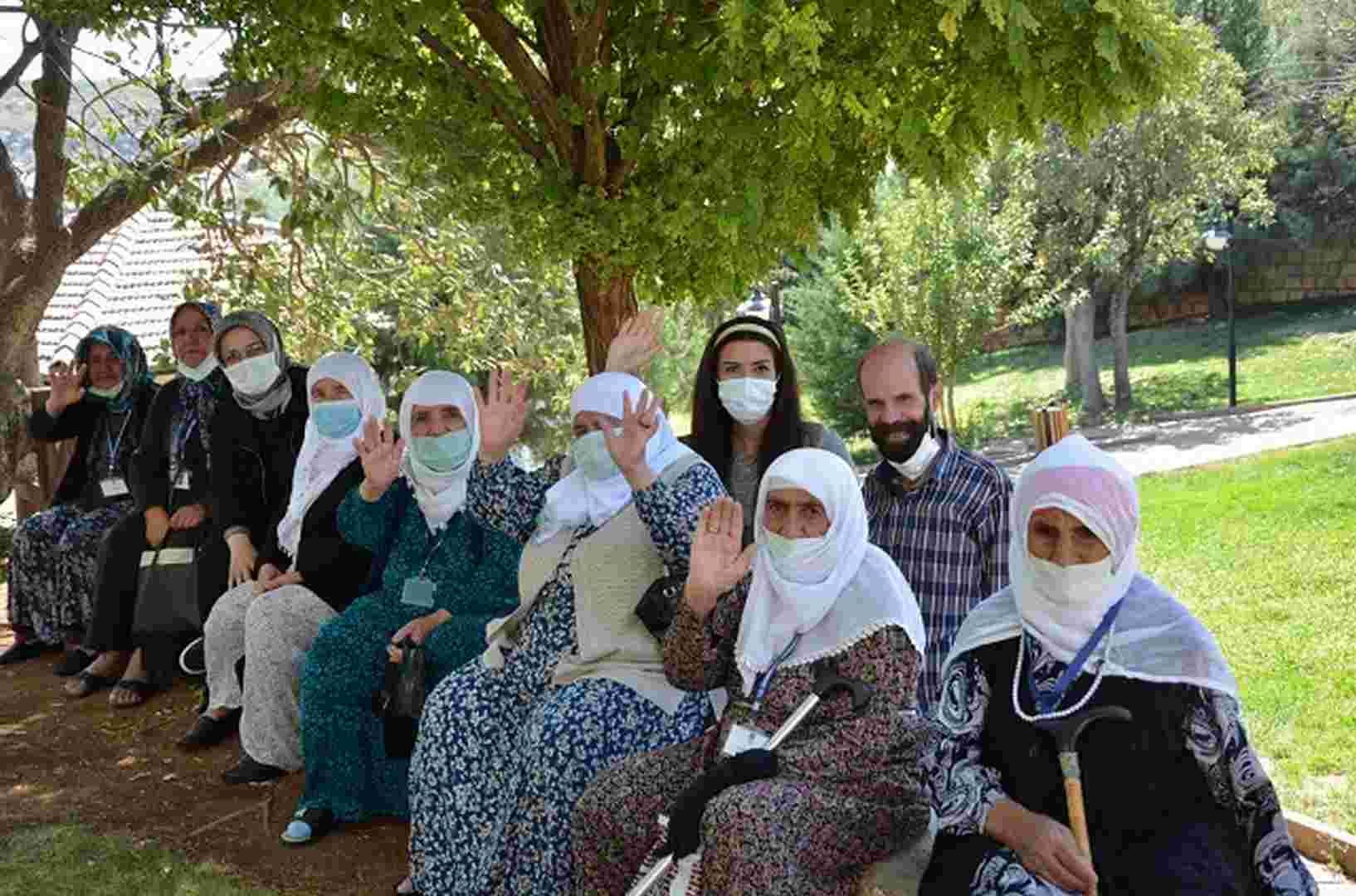 DBB Yaşlılar Günü’nde ulu çınarları yalnız bırakmadı