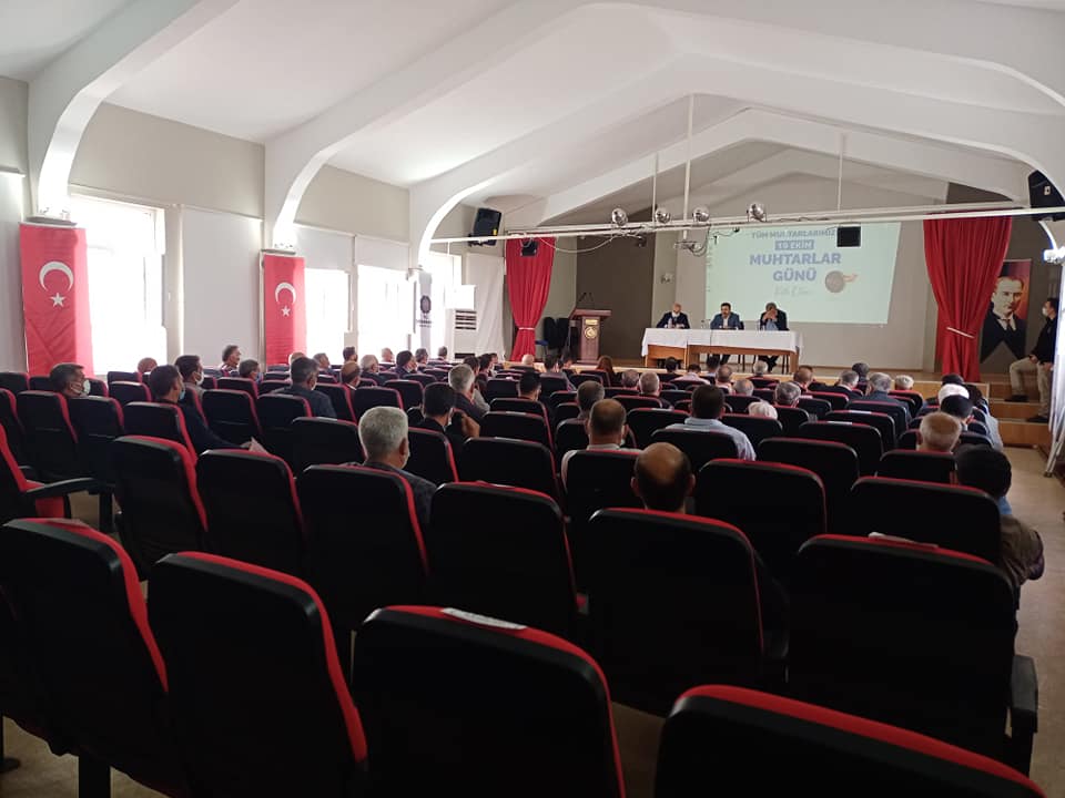 Dicle’de Kaymakam Yurdagül ve Başkan Aygören muhtarlarla buluştu