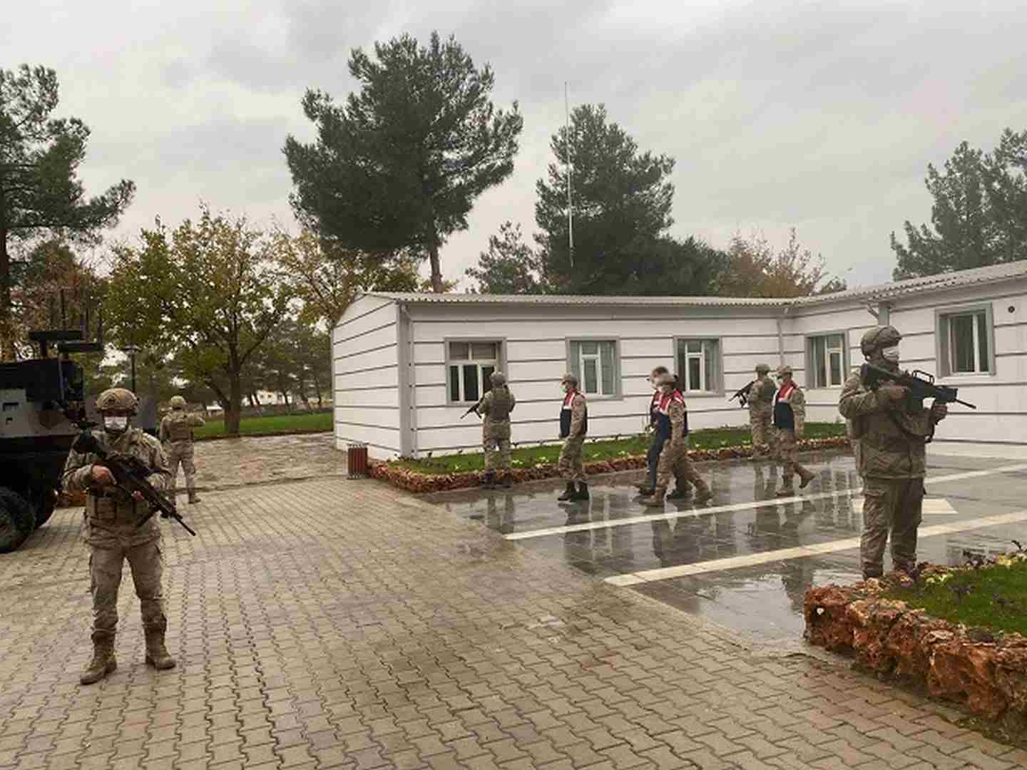 Diyarbakır’da 12 ayrı dosyası, 49 yıl kesinleşmiş cezası olan şüpheli yakalandı