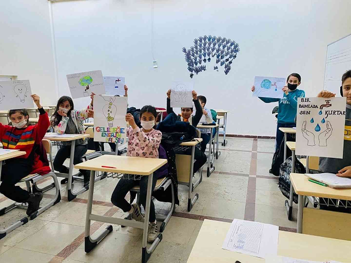 Uyanış Gençlik enerji tasarrufu haftasını kutladı