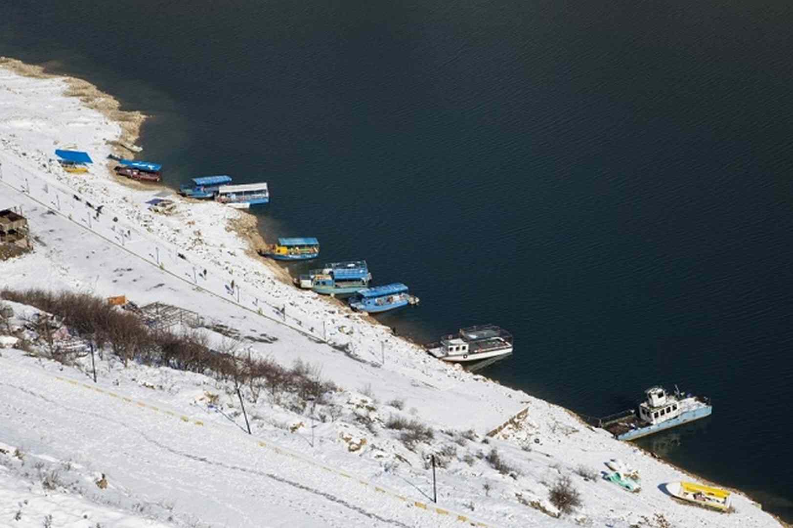 Eğil’de fosil yakıtlı tekne taşımacılığı sona eriyor