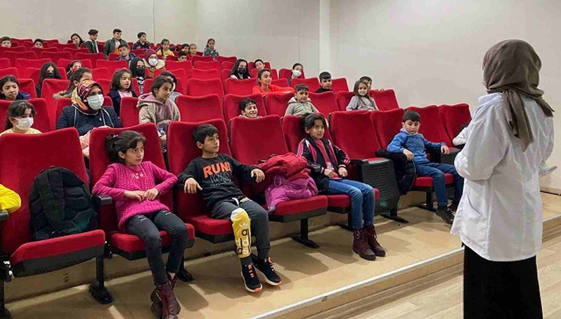 Öğrenciler Kandili idrak etti