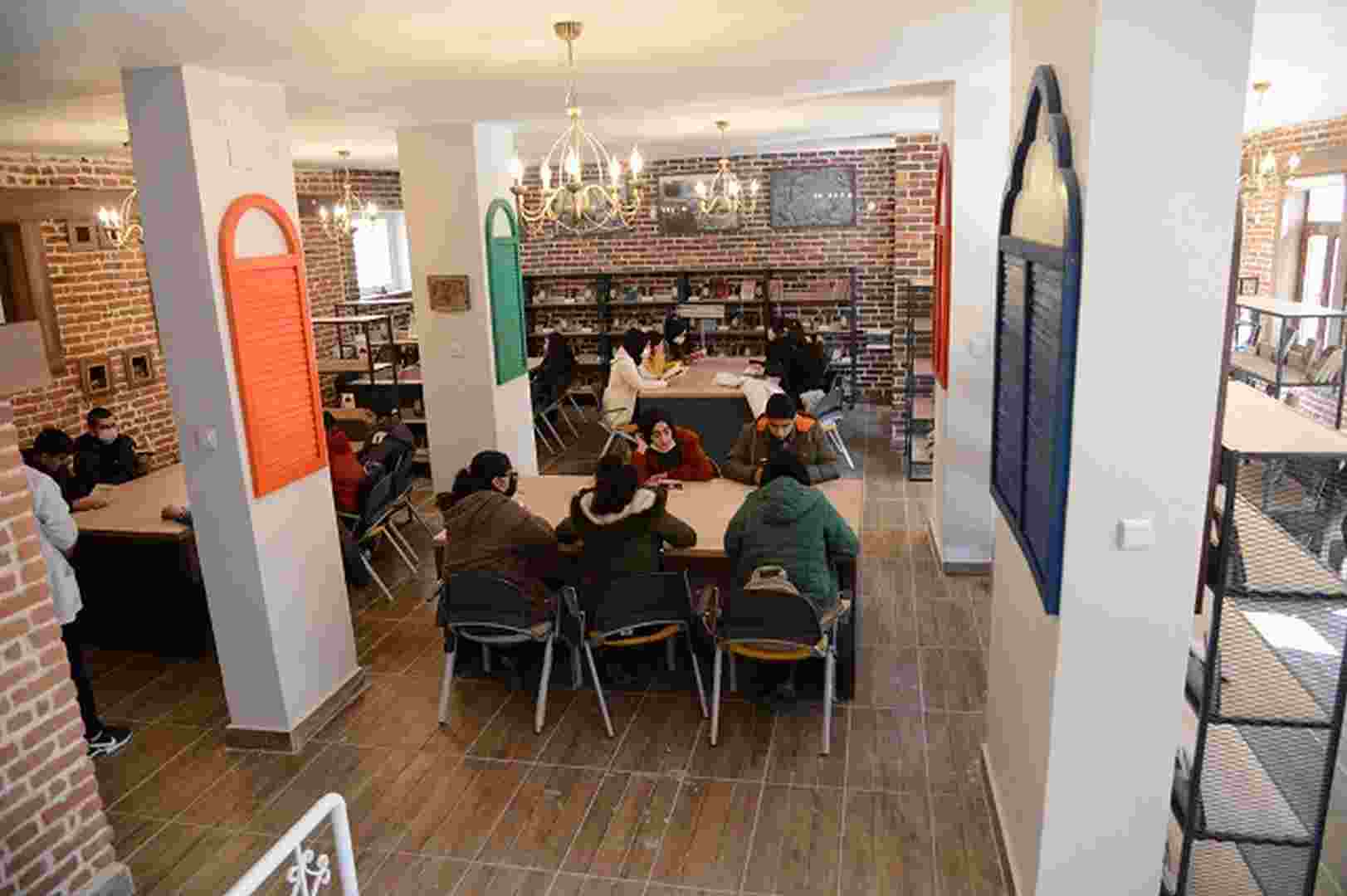 Sur ilçesinde gençlere ve çocuklara yeni ders çalışma mekanı