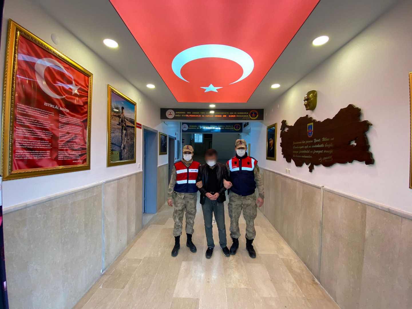 Dolandırıcılık suçundan aranan şüpheli JASAT tarafından yakalandı