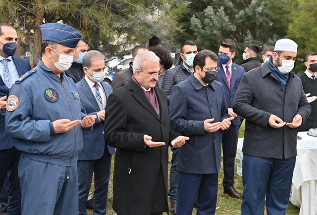 Vali Karaloğlu, cami temel atma törenine katıldı