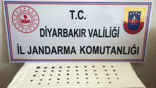 Tarihi eserleri satmaya çalışan şüpheliler suçüstü yakalandı