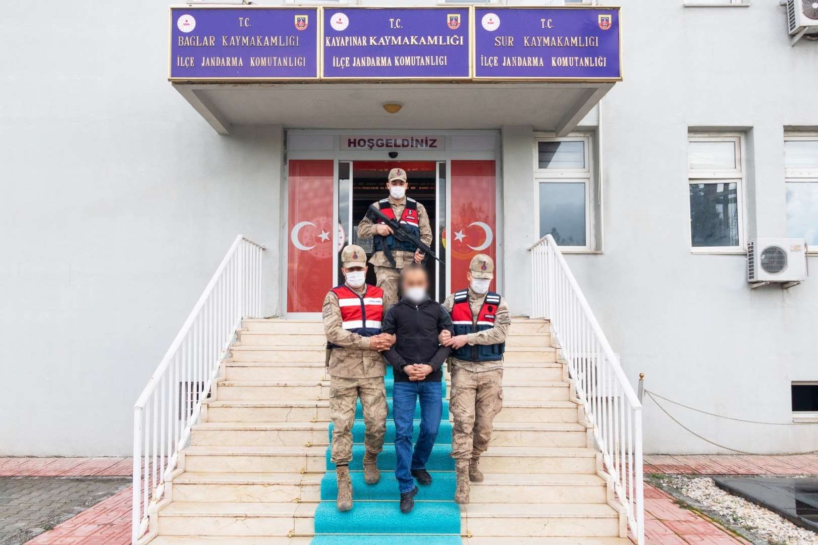 Uyuşturucu ticareti yapma suçundan aranan şüpheli JASAT tarafından yakalandı