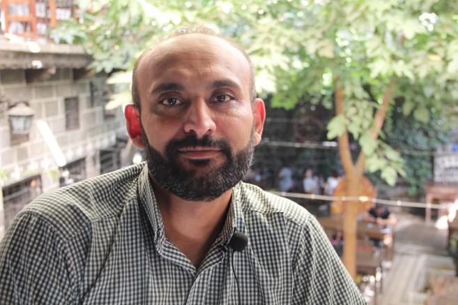 YAZAR DEVRAN SİNANOĞLU: ÇOCUKLARINIZA TELEFON YERİNE KİTAP VERİN