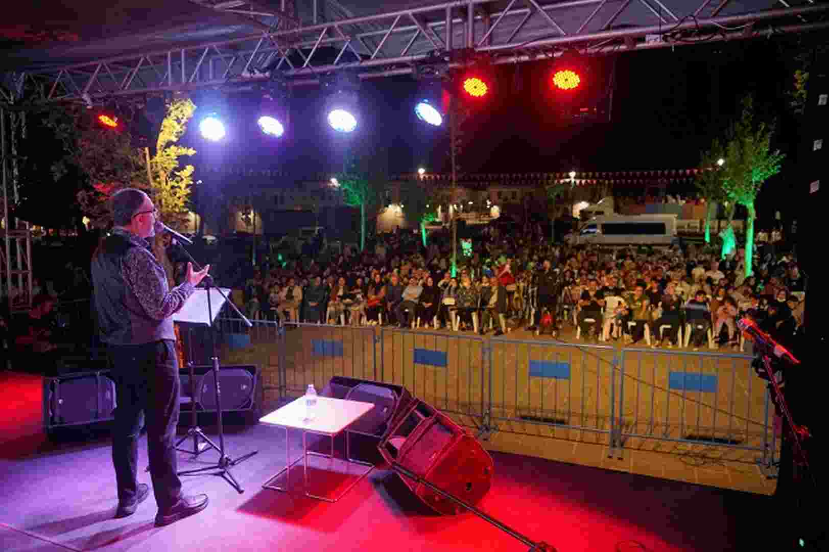 İbrahim Sadri Kurşunlu Cami Meydanı’nda Diyarbakırlılar ile buluştu