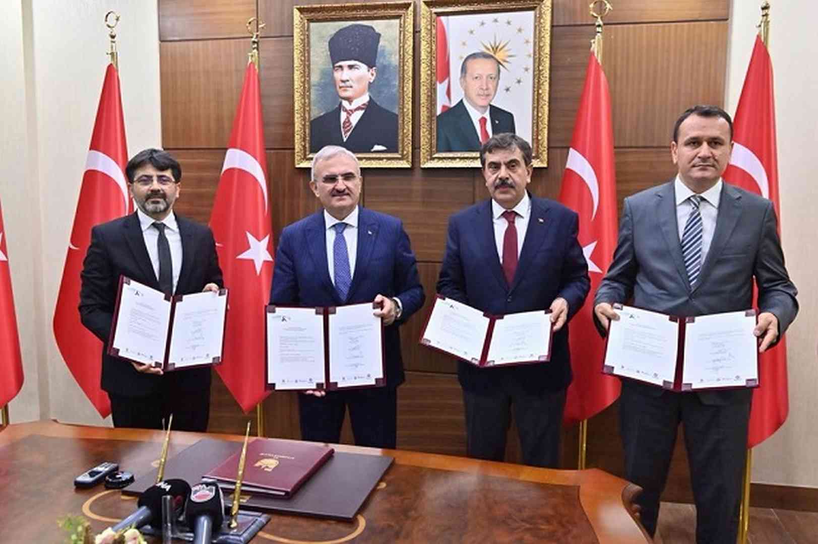 “Uluslararası Sezai Karakoç Sempozyumu” protokolü imzalandı