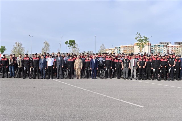 Vali Karaloğlu: “Diyarbakır’ı gerçekten herkesin yaşamaktan mutlu olduğu, yaşamak isteyeceği bir kente el birliğiyle dönüştürmüş olacağız”