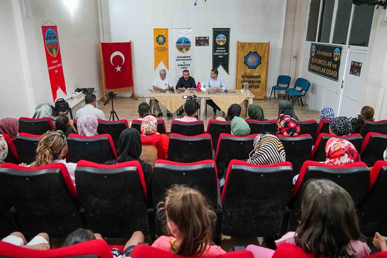 Vatandaşlar sahte ve düşük ayarlı altın konusunda bilgilendirildi