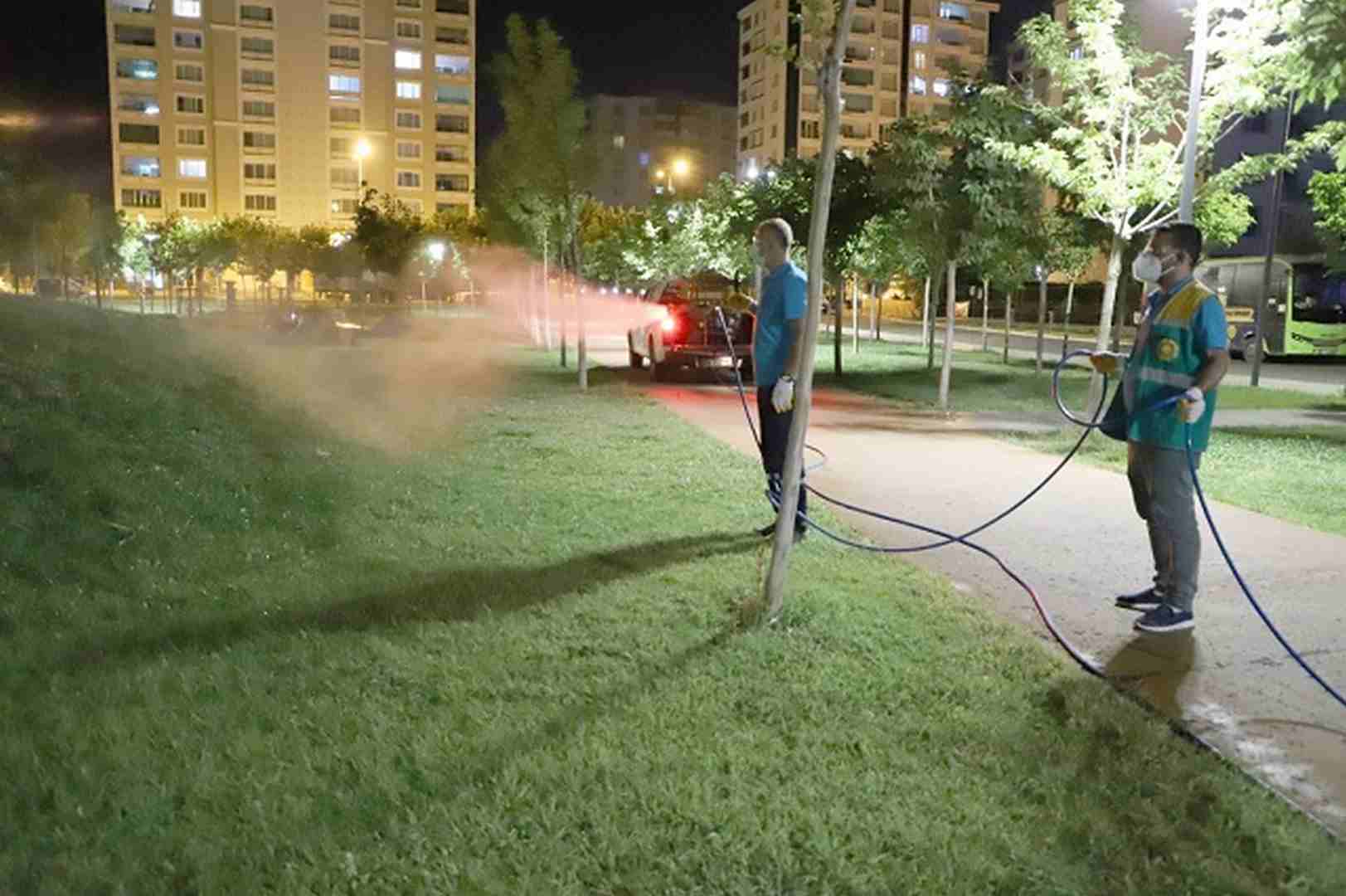 Yeşil alanları korumak için gece mesaisi