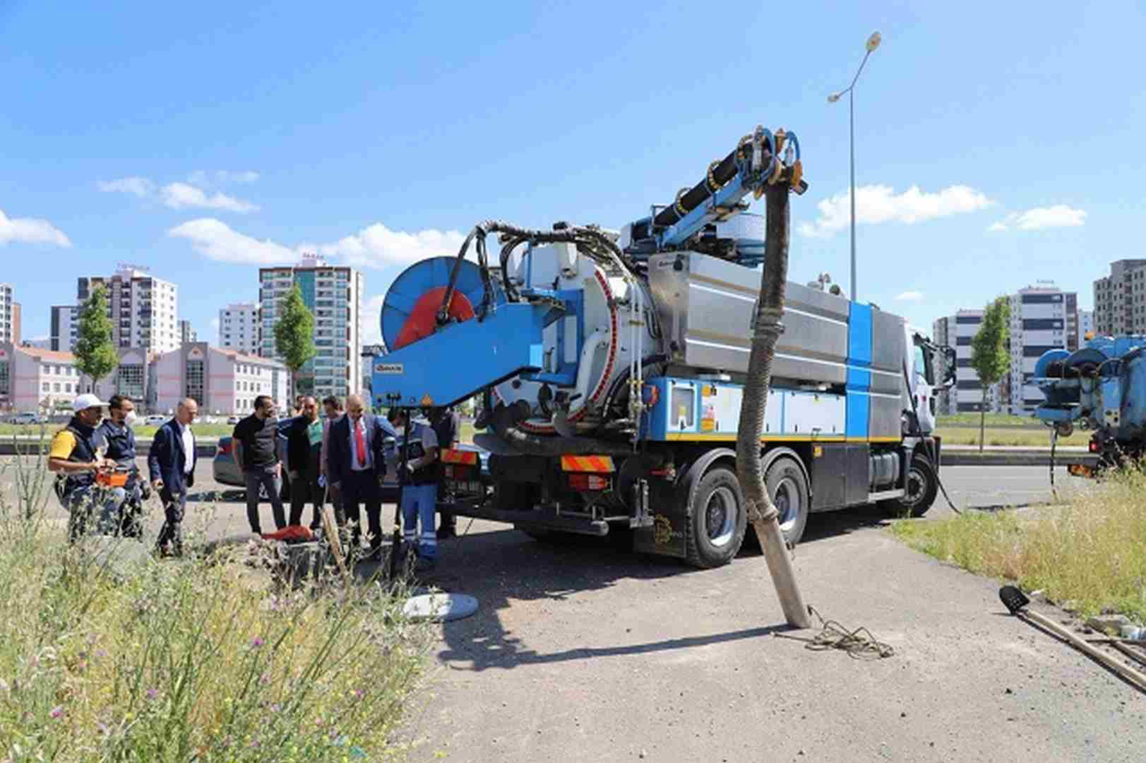 Sorunsuz altyapı için yaklaşık 1,5 milyon metre şebekede temizlik çalışması
