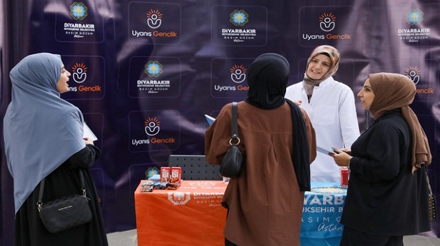 Akademi Üniversite öğrencilere tanıtılıyor