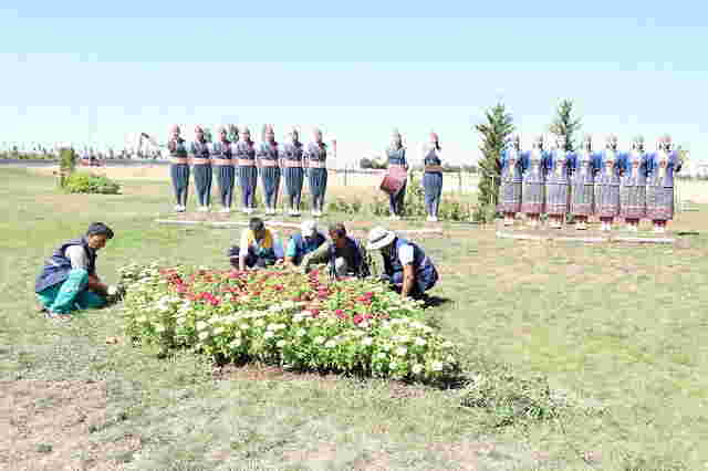 Genel Sekreter Çiftçi, öğrencilerle Hayvan Bakım Evi’ni ziyaret etti