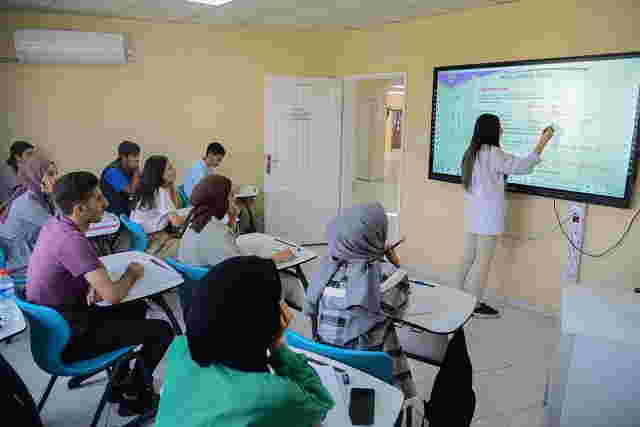 Akademi Liseli öğrenciler yeni eğitim öğretim dönemiyle geleceğe bir adım daha yaklaşıyor