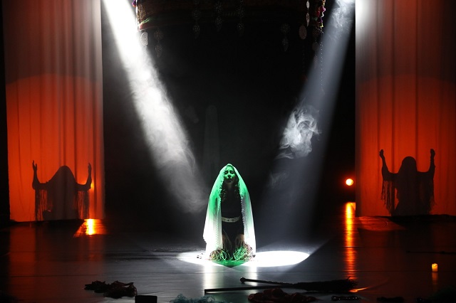 DBŞT’nin “Lotus” oyunu tiyatroseverlerle buluştu