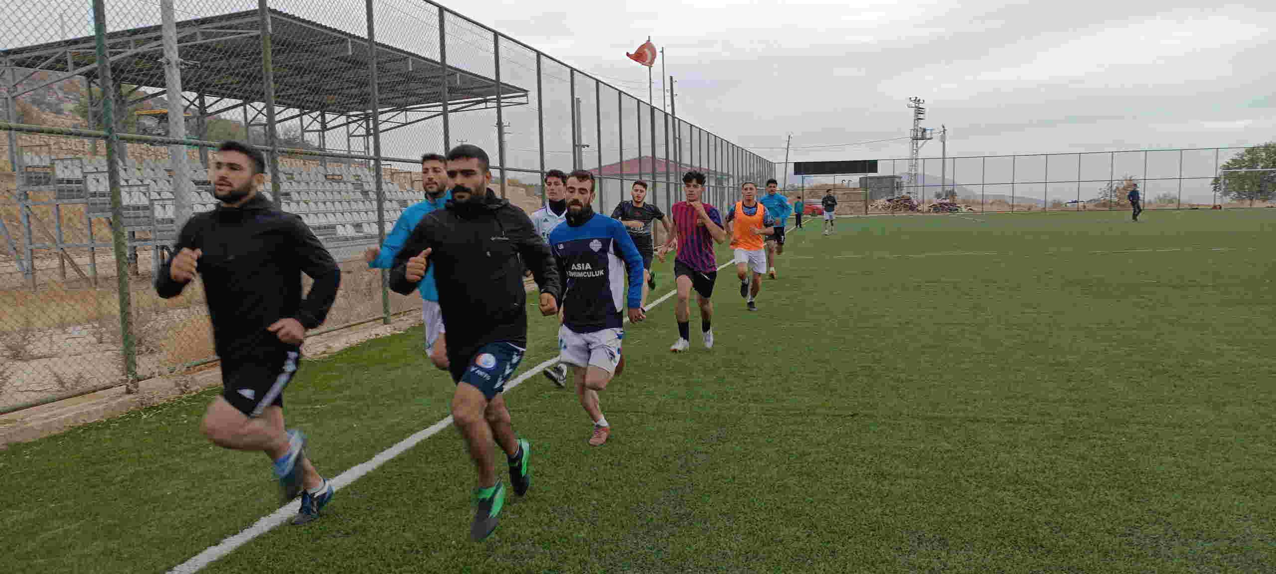 Dicle Belediyespor ilk maçını kazanmak için çalışmalarına devam ediyor