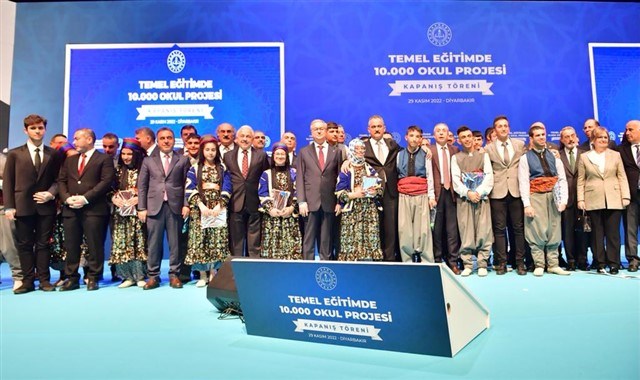“Temel Eğitimde 10.000 Okul Projesi” Kapanış Töreni Diyarbakır’da Gerçekleştirildi