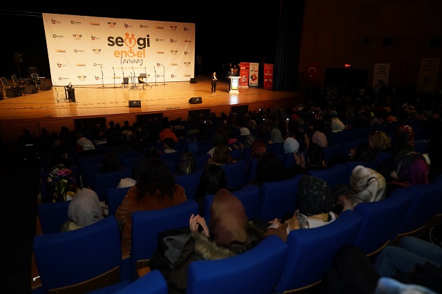 Vali Su: “Büyükşehir Belediyesi olarak engelli kardeşlerimiz ve ailelerine yönelik önemli çalışmalar gerçekleştirdik”