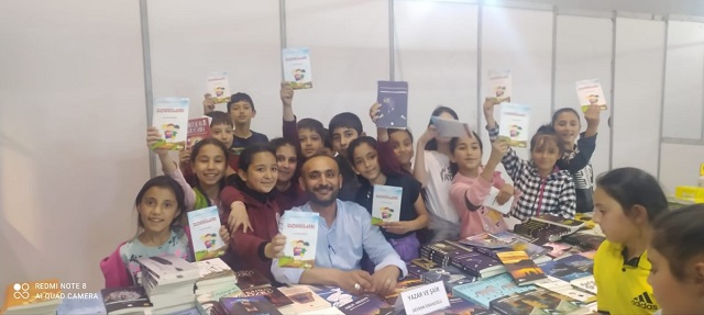 DİYARBAKIRLI YAZAR SİNANOĞLU TÜRKİYE’DE BİR İLKİ GERÇEKLEŞTİRDİ