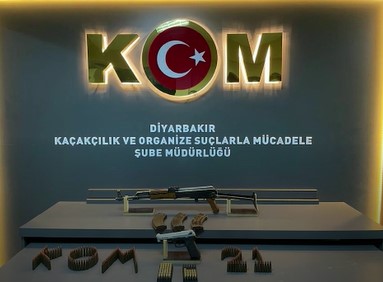 DİYARBAKIR POLİSİ KAÇAKÇILARA GÖZ AÇTIRMIYOR: 193 OPERASYONDA 218 ŞÜPHELİ YAKALANDI
