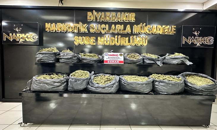 DİYARBAKIR’DA 51 KİLO 750 GRAM ESRAR MADDESİ ELE GEÇİRİLDİ