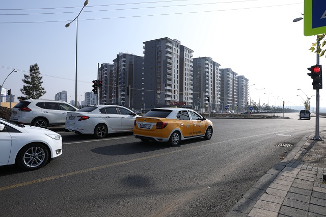 Kavşak sinyalizasyon çalışmaları sürüyor