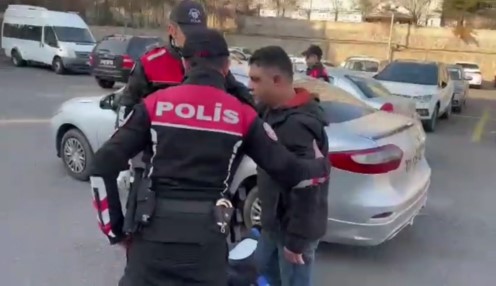 DİYARBAKIR POLİSİ ABAKÜS LAKAPLI UYUŞTURUCU KURYESİNİ YAKALADI