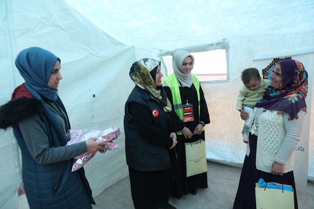 8 Mart’ta depremzede kadınlar unutulmadı