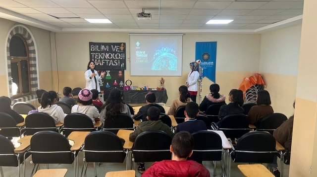 Bilgievi öğrencileri bilim ve teknoloji haftasını kutladı