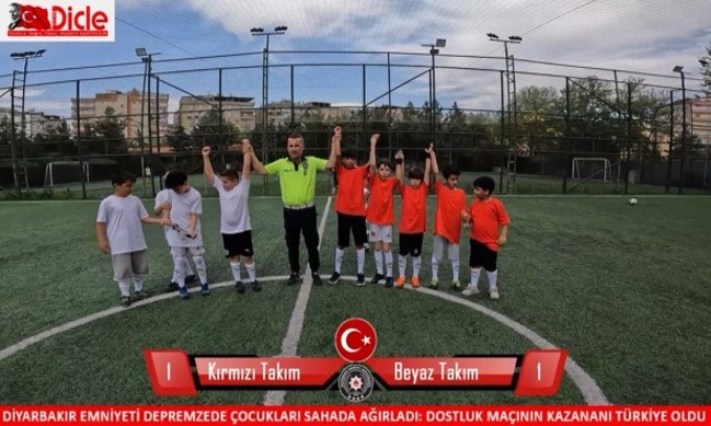 Diyarbakır Emniyeti depremzede çocukları sahada ağırladı: Dostluk maçının kazananı Türkiye oldu