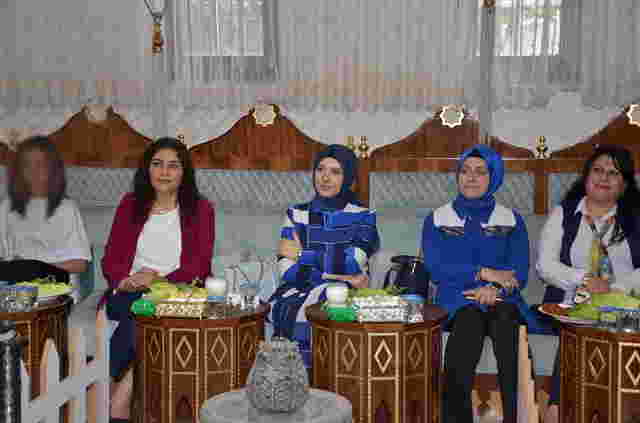 Zeliha Su Hanımefendi, LGS’ye Girecek Öksüz ve Yetim Çocuklarla Bir Araya Geldi