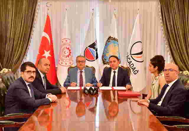 Depremzede kadınlar eski ilçe otogarında üretim yapacak