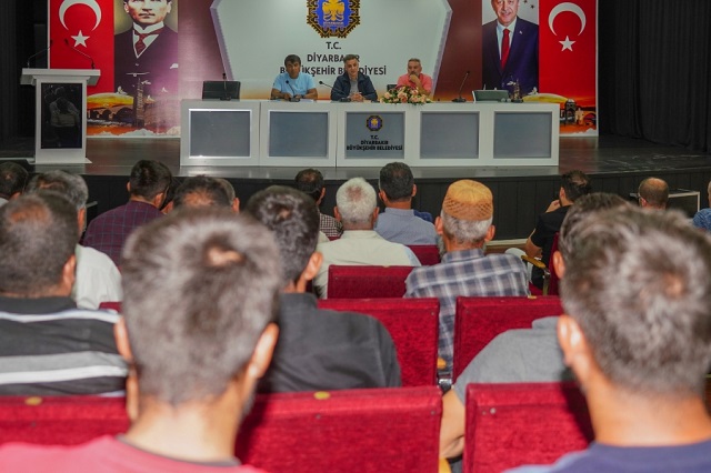 Fıstık ve ceviz aşısı yapan personele eğitim verildi