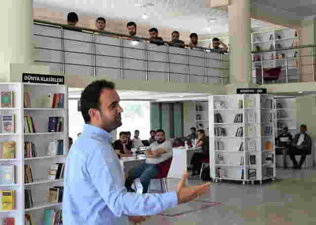 Kitap kahve buluşması ‘’Gençlerimize bir kahve molası’’ seminerleri başladı