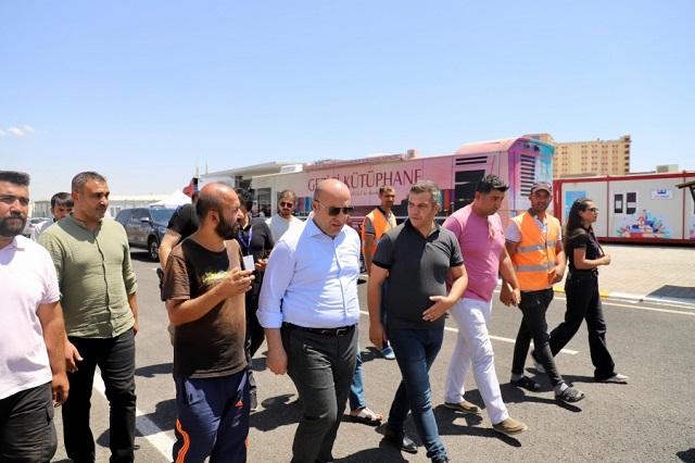 Genel Sekreter Çiftçi konteyner kenti ziyaret etti