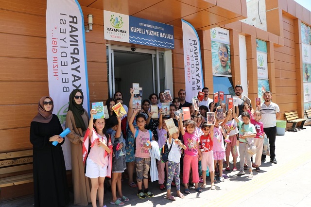 KAYAPINAR BELEDİYESİ’NDEN DEPREMZEDE ÇOCUKLARA YÜZME EĞİTİMİ