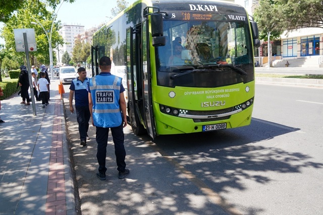 Zabıta toplu taşıma araçlarında klima denetimi gerçekleştirdi