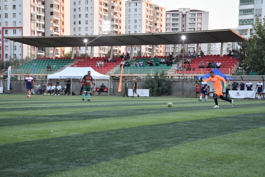 “Sezai Karakoç Futbol Turnuvası”nda final oynanacak